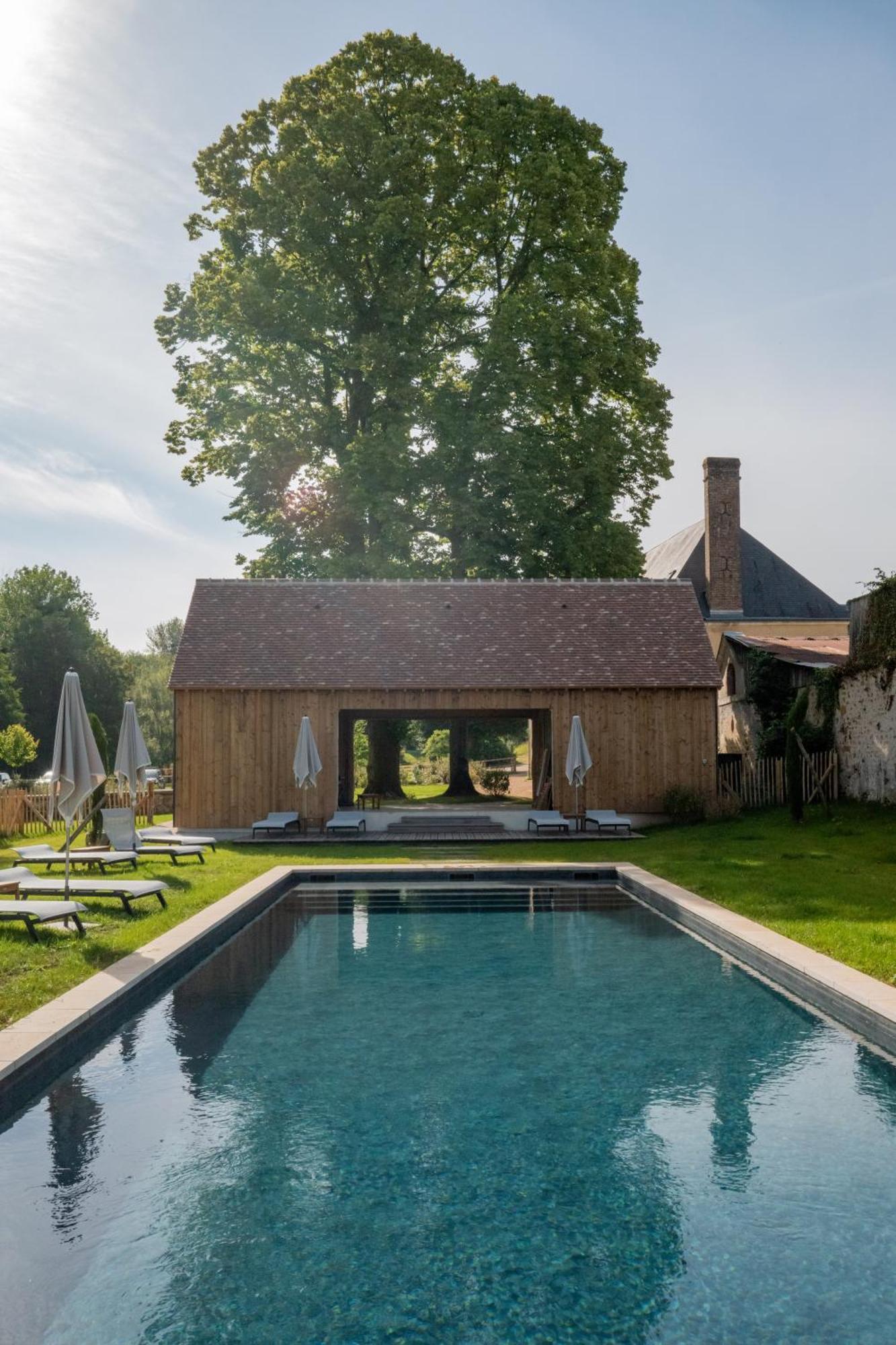 Hotel Les Pres Saint-Hilaire-le-Chatel Extérieur photo