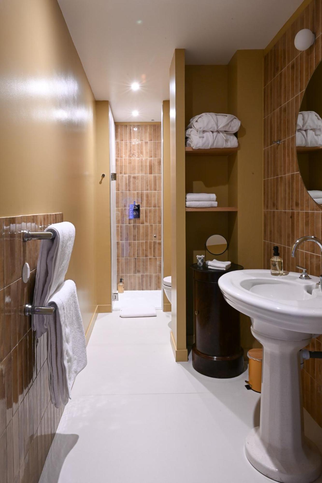 Hotel Les Pres Saint-Hilaire-le-Chatel Extérieur photo