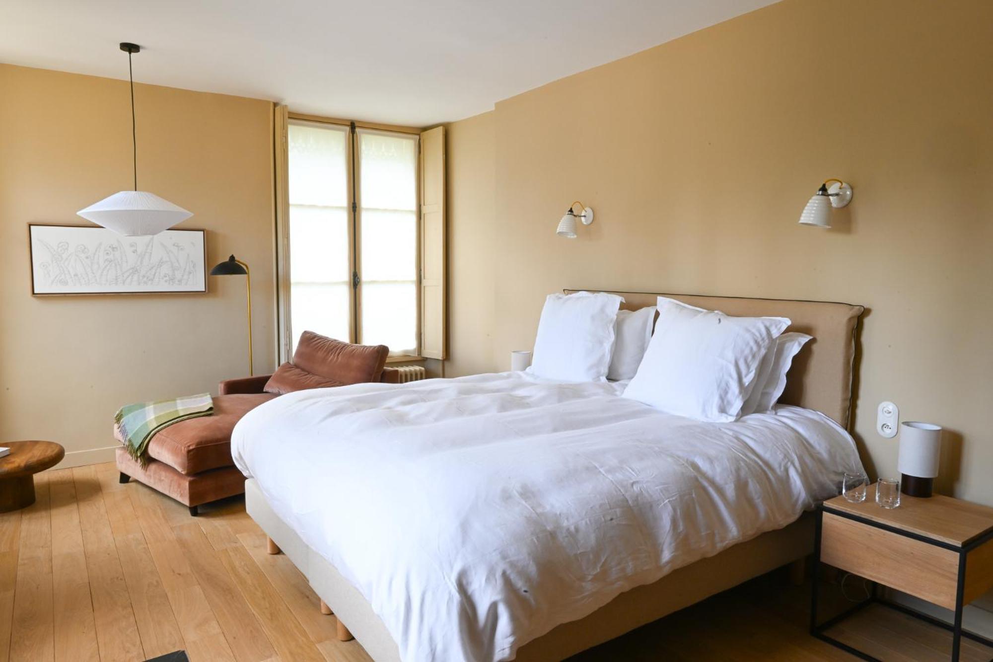 Hotel Les Pres Saint-Hilaire-le-Chatel Extérieur photo