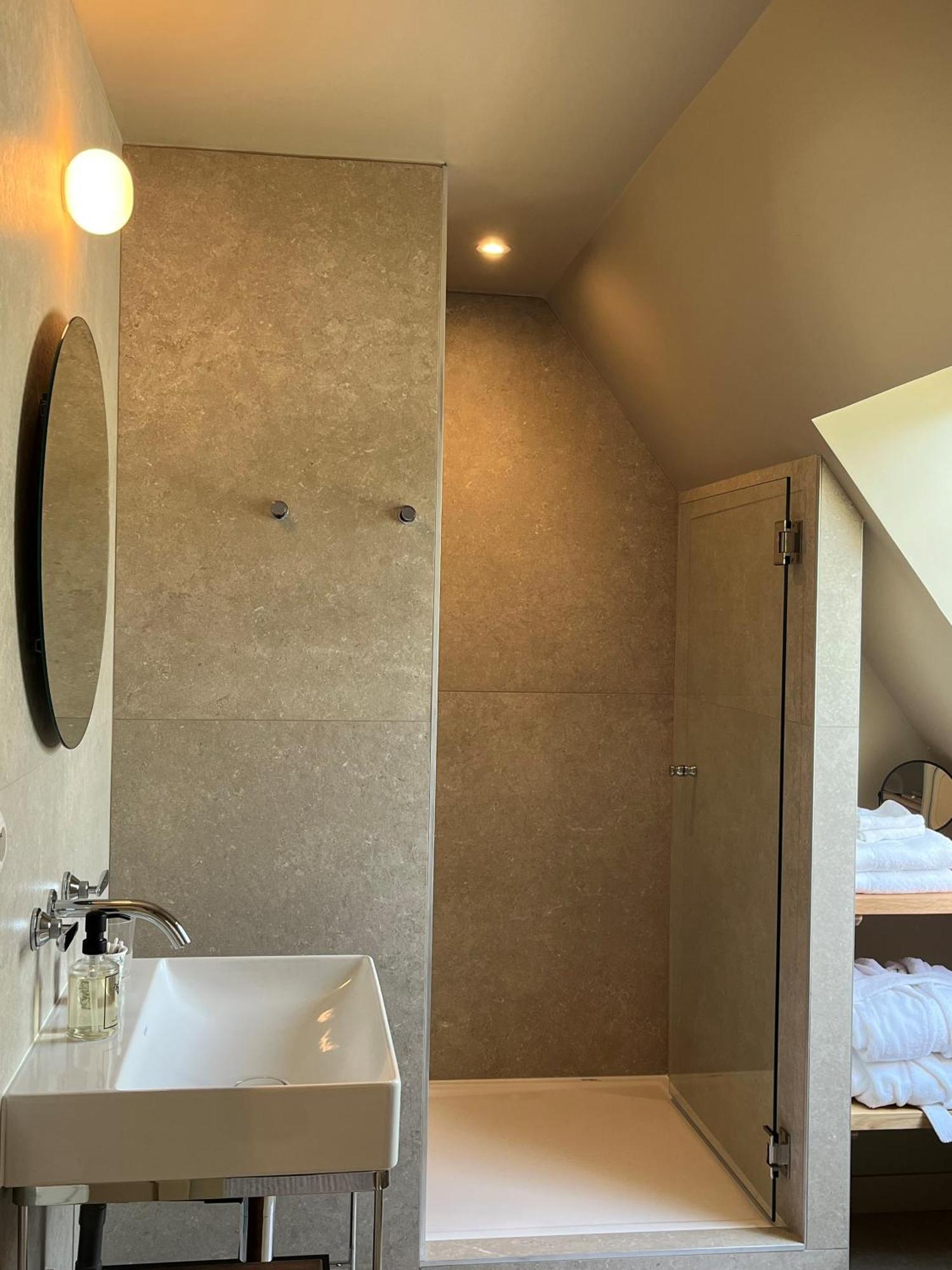 Hotel Les Pres Saint-Hilaire-le-Chatel Extérieur photo