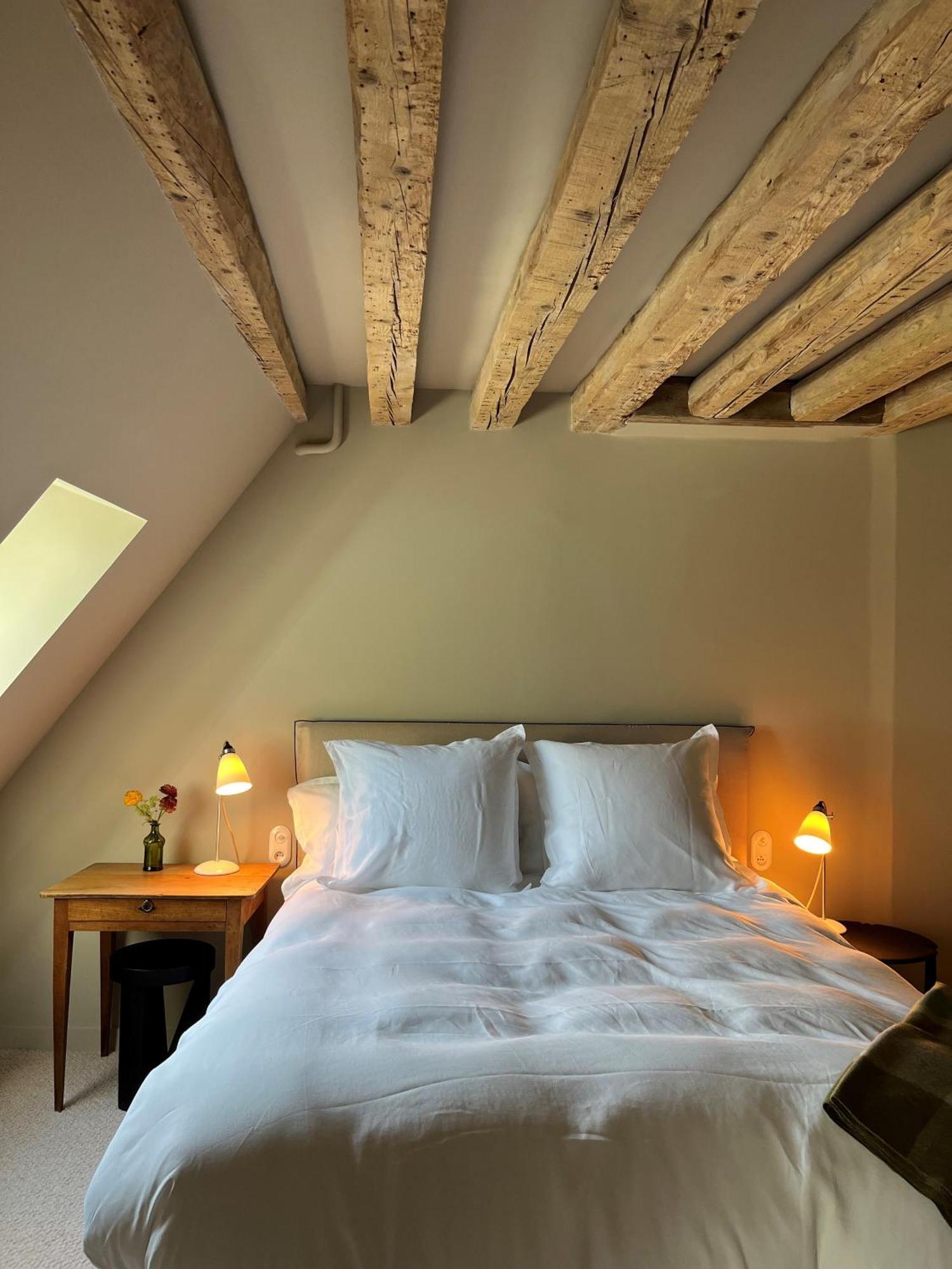 Hotel Les Pres Saint-Hilaire-le-Chatel Extérieur photo