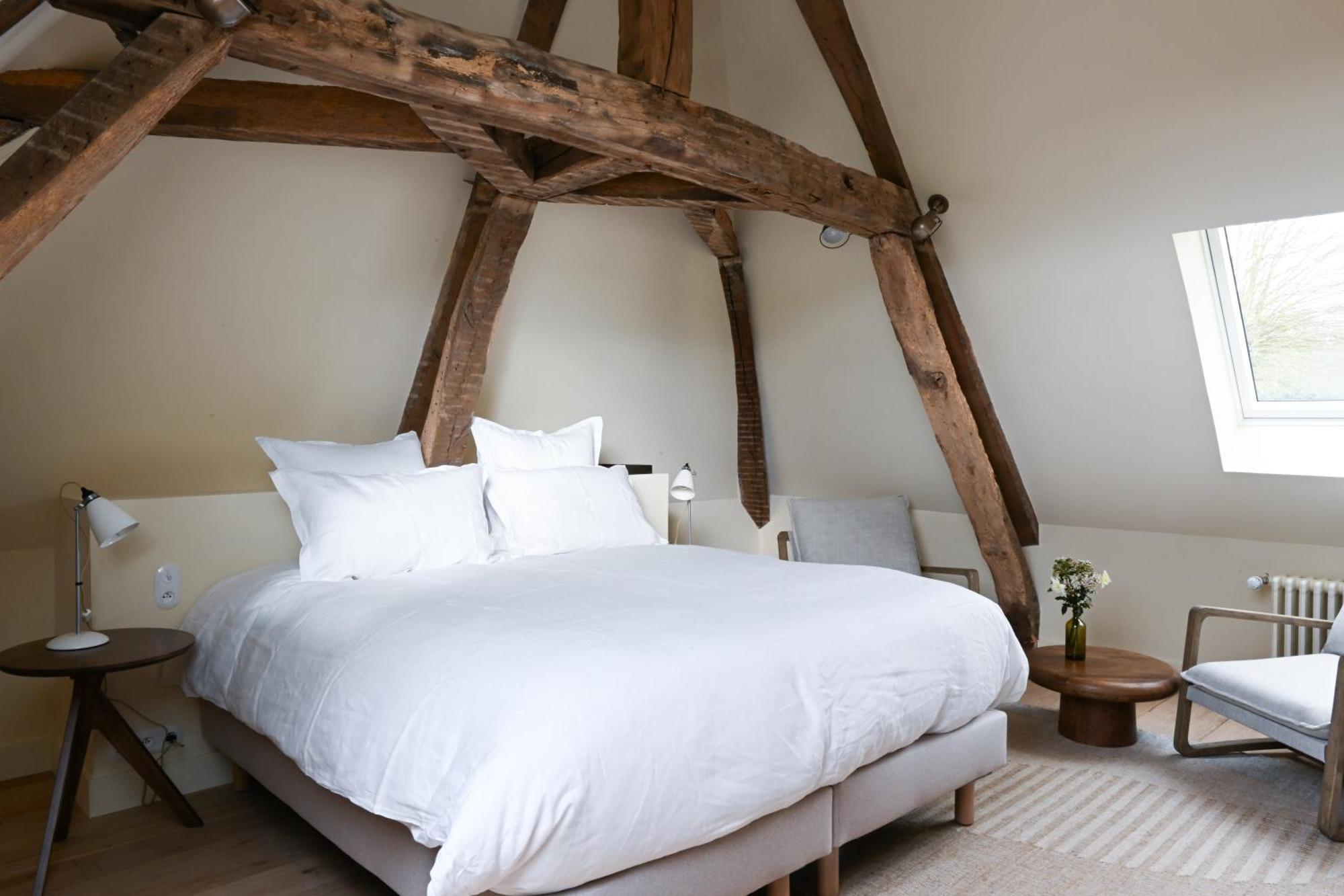 Hotel Les Pres Saint-Hilaire-le-Chatel Extérieur photo